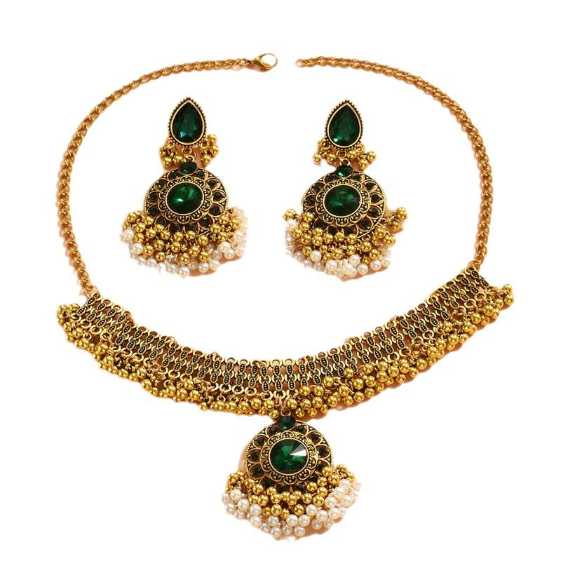 Superbe ensemble de bijoux ethniques vintage en perles de pierres précieuses : boucles d'oreilles et collier