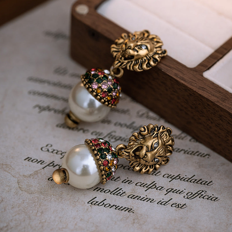 Luxurious Lion Head Vintage Pearl Earrings: Enhance Your Unique Look