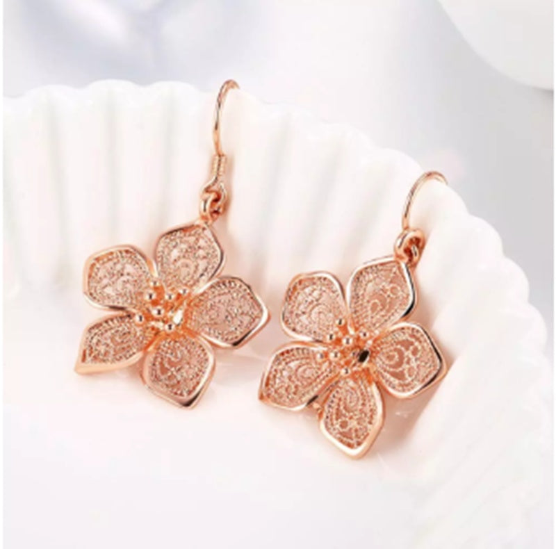 Discover the Allure of Rose Gold Vintage Earrings for Every Occasion