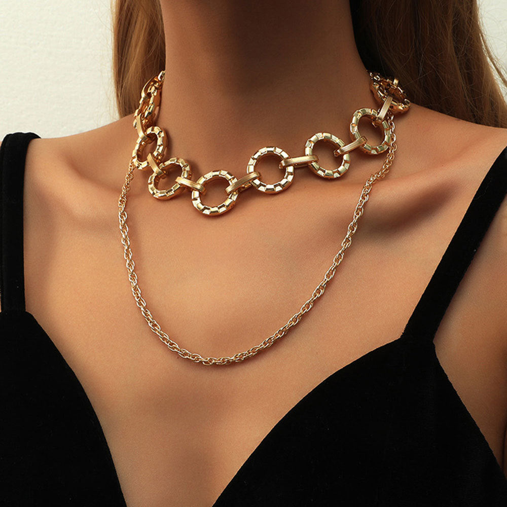 Chic Alloy Pearl Clavicle Chain Necklace: Elevate Your Fashion Style