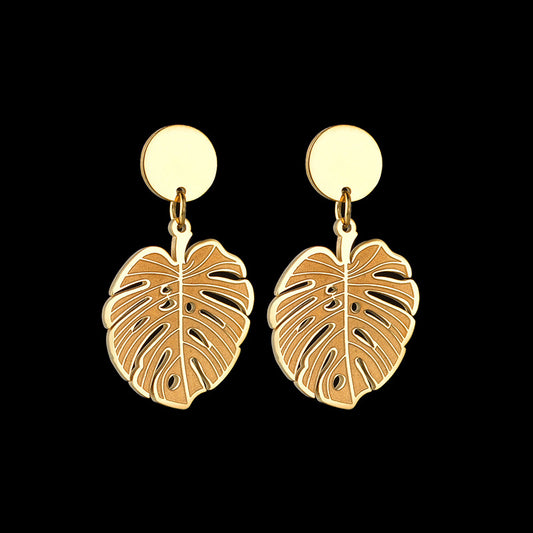 Gorgeous Leaf Design Golden Earrings: Elevate Your Style Effortlessly