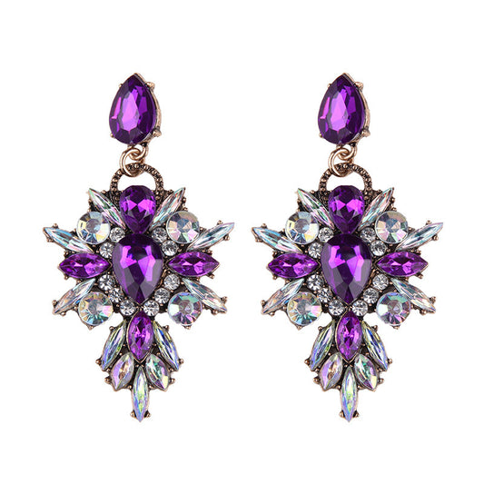 Timeless Beauty: Hollow Diamond Earrings Offer Luxury and Everyday Comfort