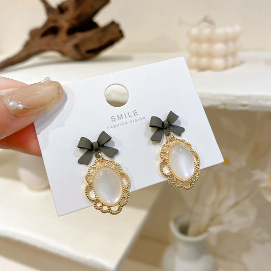 Elevate Your Look: Timeless Vintage Style Earrings for Any Occasion