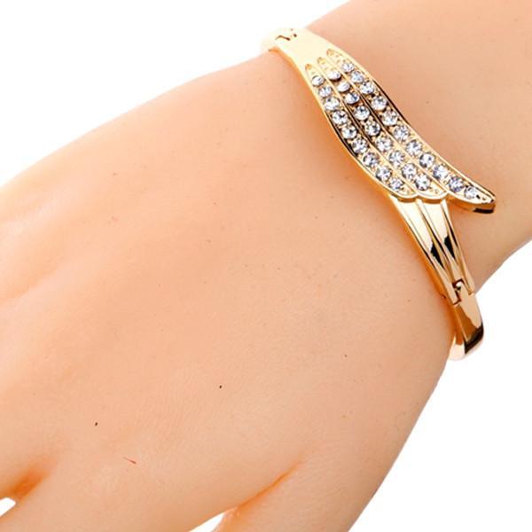 Sparkling Full Diamond Angel Wing Bracelet: Perfect for Any Occasion