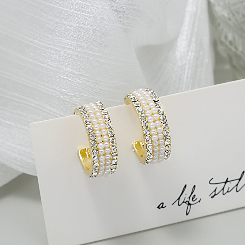 Luxurious Pearl Diamond Earrings: Perfect for Timeless Beauty and Glamour