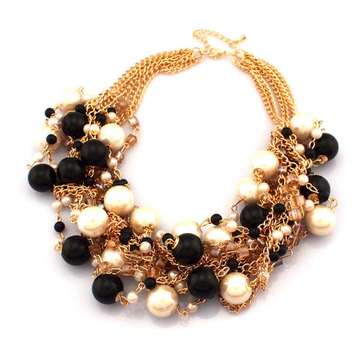 Chic Elegance: Pearl Necklace Short Clavicle Chain for Effortless Fashion