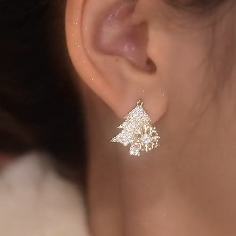 Shiny Rhinestone Snowflake Stud Earrings: Perfect Holiday Gift for Christmas!