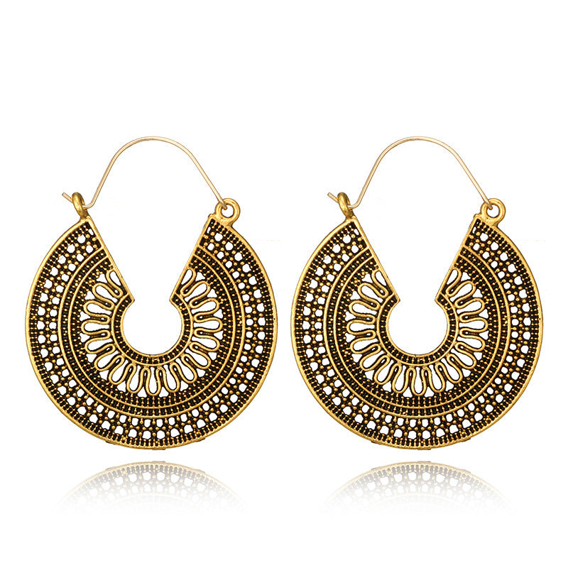 Stylish Floral Design Hollow Carved Round Earrings for Everyday Wear