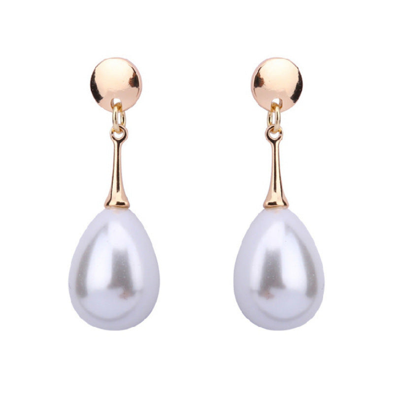 Timeless Charm: Waterdrop Pearl Earrings Enhance Every Outfit Effortlessly