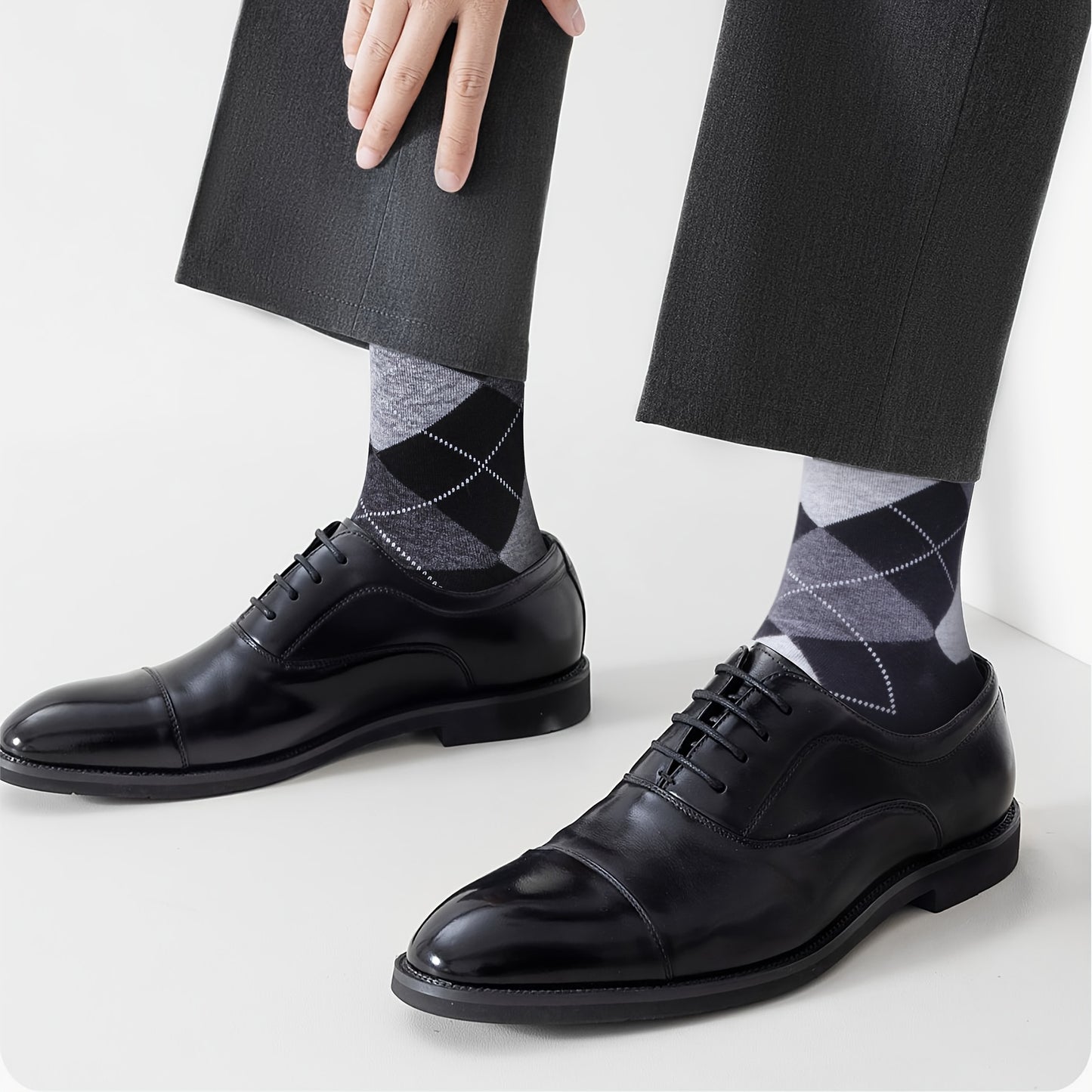 Stylish Argyle and Solid Men's Socks for Everyday Wear Comfort:5 Pairs