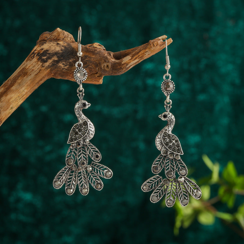 Enhance Your Look: Vintage Style Drop Earrings With Dazzling Diamonds