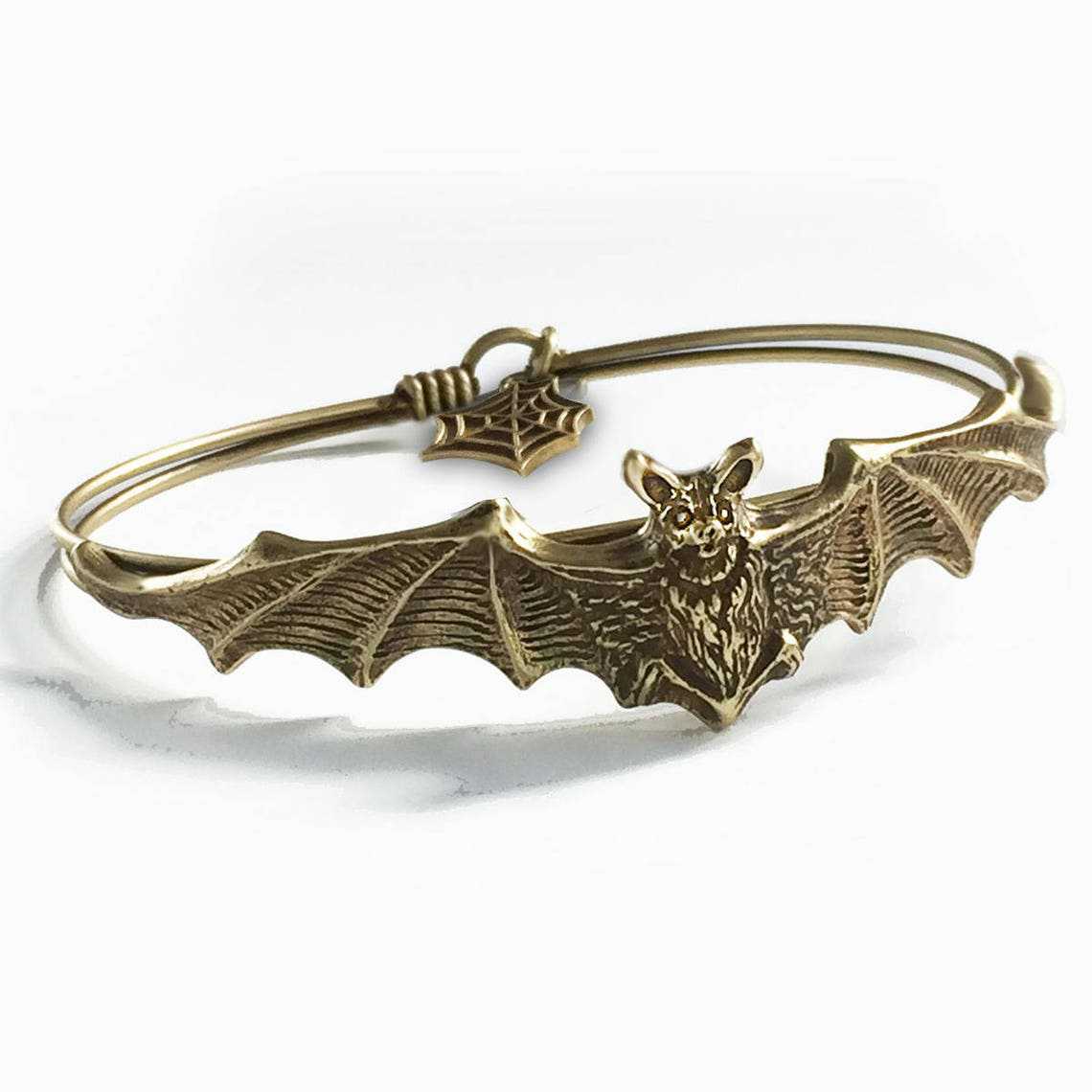 Gorgeous Halloween Bat Bracelet: Elevate Your Festive Style Effortlessly