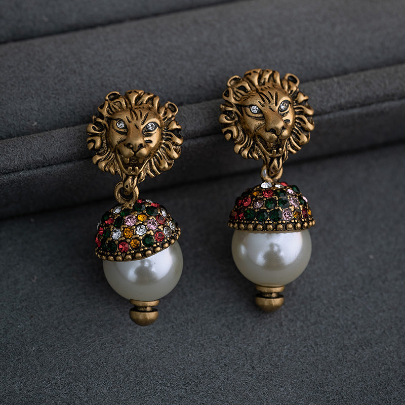 Luxurious Lion Head Vintage Pearl Earrings: Enhance Your Unique Look