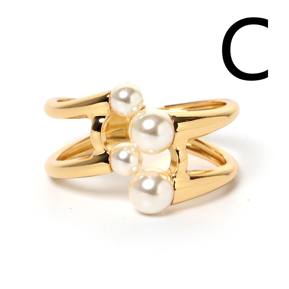 Double Pearl Bracelet: A Perfect Accessory for Every Occasion's Elegance