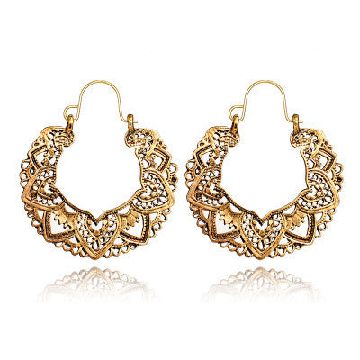 Stylish Floral Design Hollow Carved Round Earrings for Everyday Wear