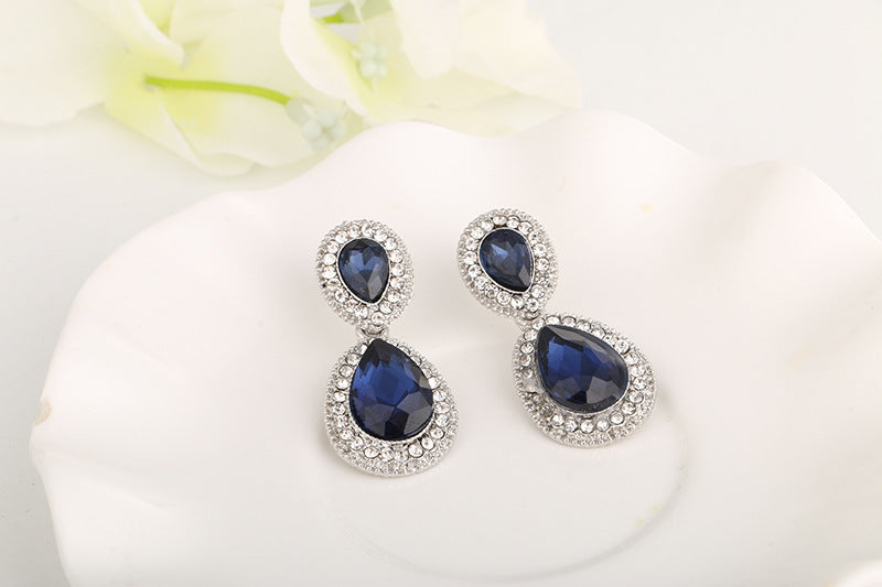 Stunning Blue Crystal Jewelry Set: Necklace and Earrings for All Occasions