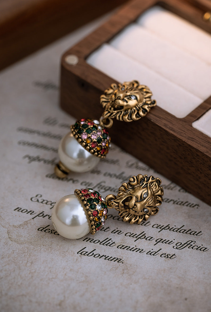 Luxurious Lion Head Vintage Pearl Earrings: Enhance Your Unique Look