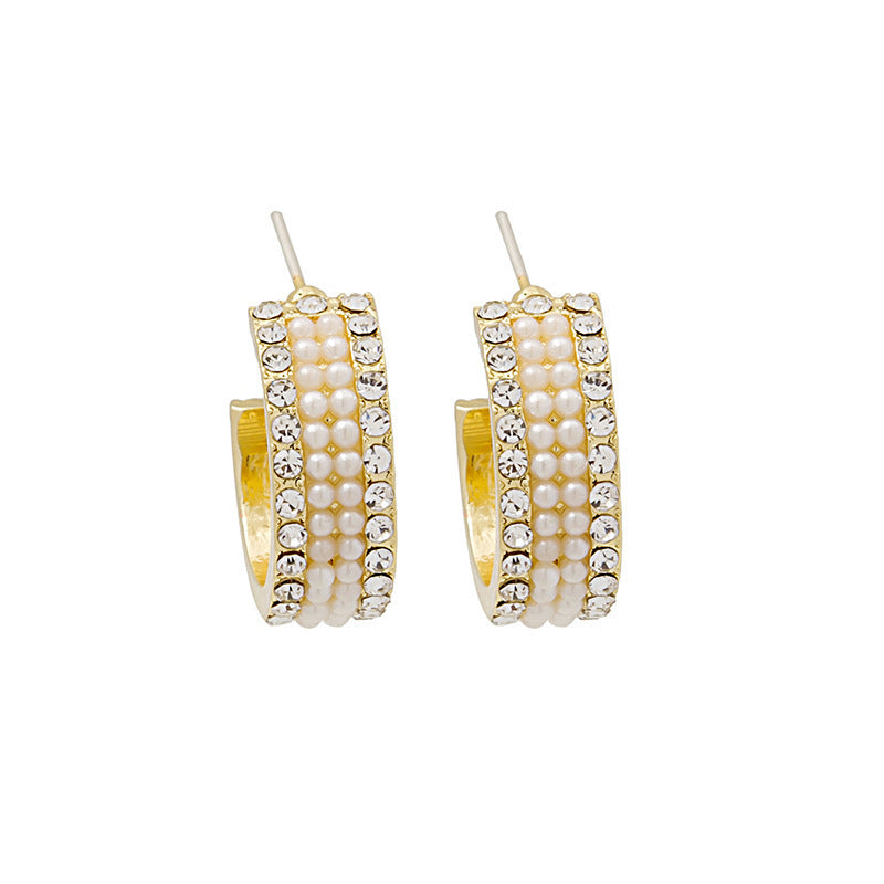 Luxurious Pearl Diamond Earrings: Perfect for Timeless Beauty and Glamour