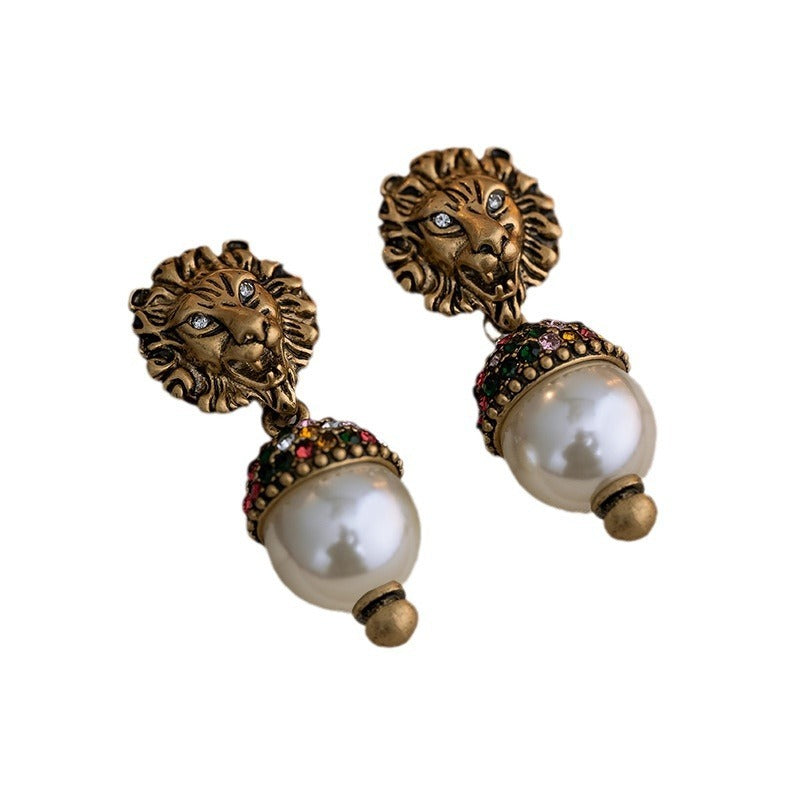 Luxurious Lion Head Vintage Pearl Earrings: Enhance Your Unique Look