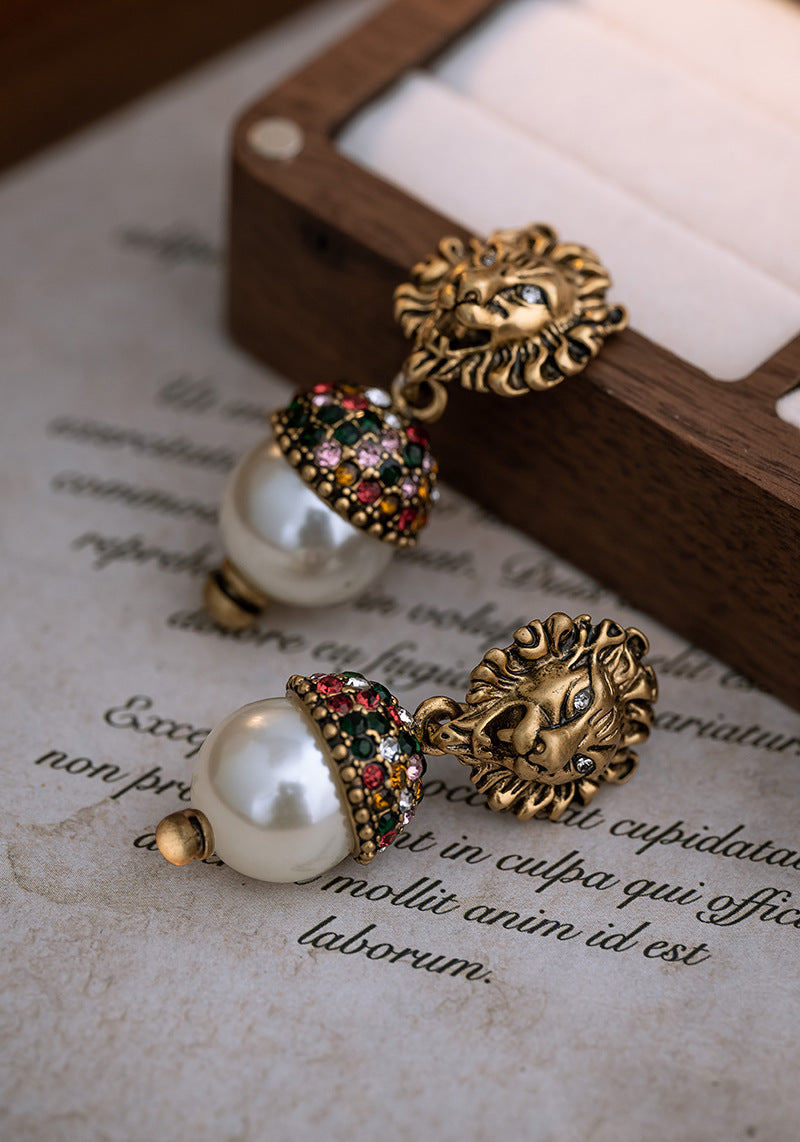 Luxurious Lion Head Vintage Pearl Earrings: Enhance Your Unique Look