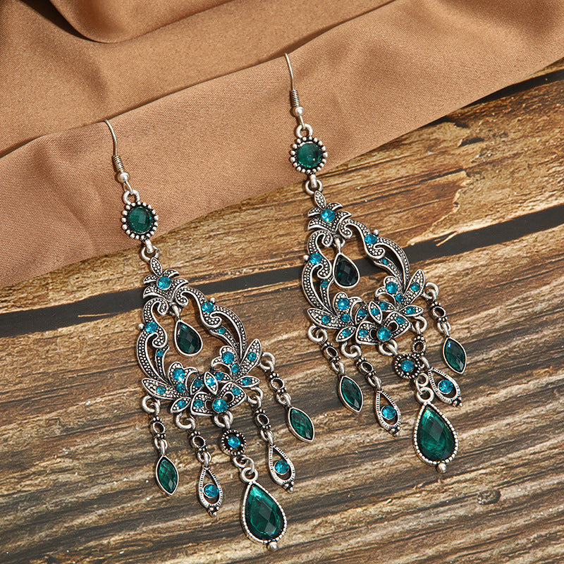 Enhance Your Look: Vintage Style Drop Earrings With Dazzling Diamonds