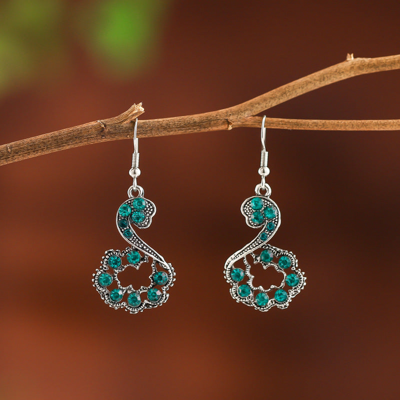 Enhance Your Look: Vintage Style Drop Earrings With Dazzling Diamonds