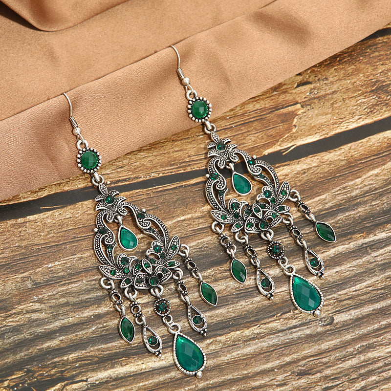 Enhance Your Look: Vintage Style Drop Earrings With Dazzling Diamonds