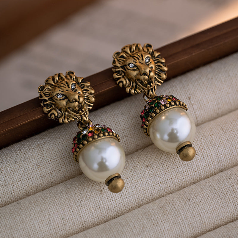 Luxurious Lion Head Vintage Pearl Earrings: Enhance Your Unique Look