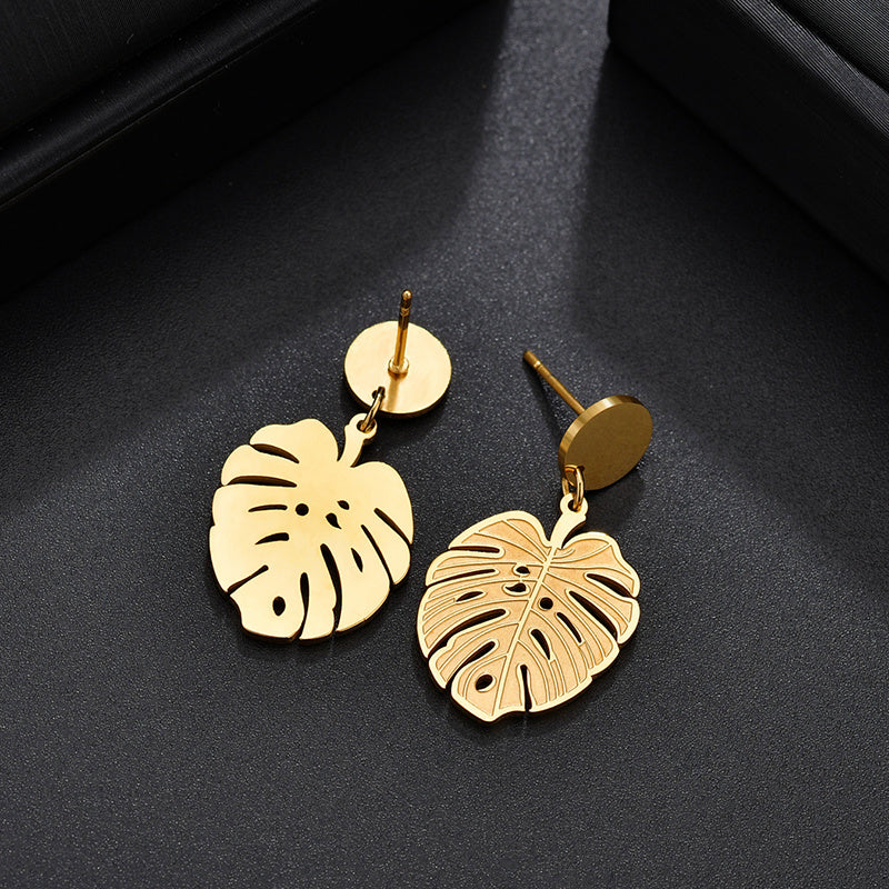 Superbes boucles d'oreilles dorées à motif de feuilles : rehaussez votre style sans effort