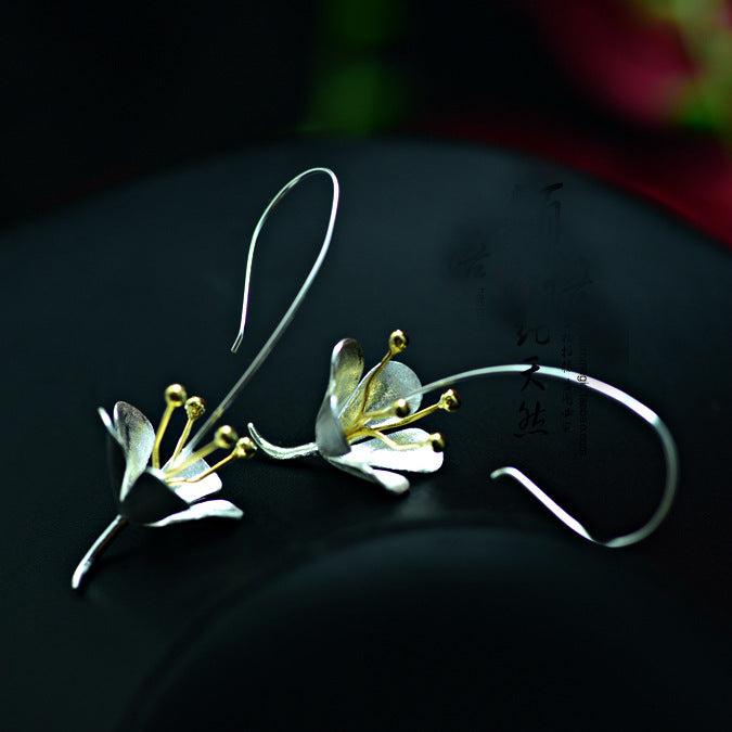 Enhance Your Style: Flower Earrings Add Beauty to Every Outfit