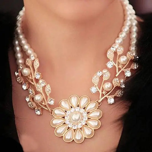 Elegant Artificial Pearl Flower Pendant Necklace - for Every Occasion