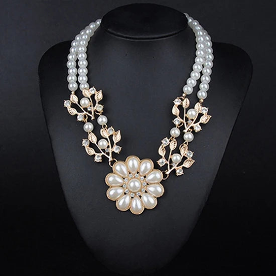 Elegant Artificial Pearl Flower Pendant Necklace - for Every Occasion