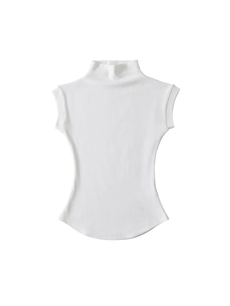 Chic Sleeveless Turtleneck Pullover: Slim Fit for Effortless Elegance