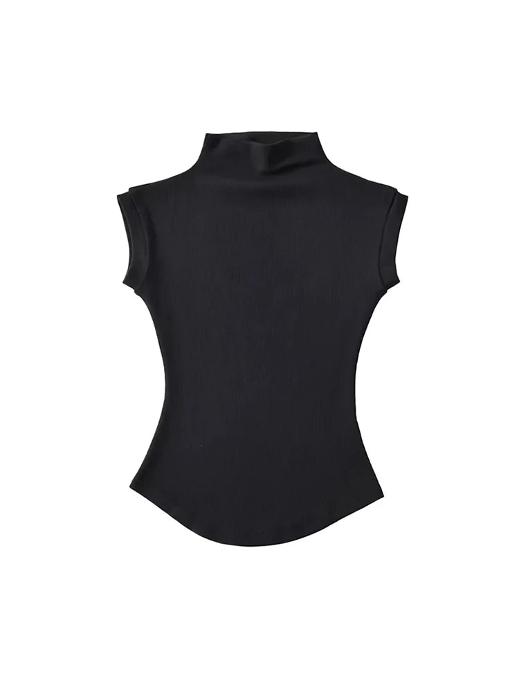 Chic Sleeveless Turtleneck Pullover: Slim Fit for Effortless Elegance