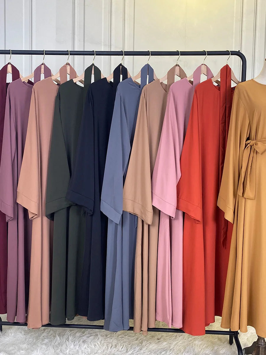 Elegant Modest Abaya: Classic Design for Everyday and Special Occasions