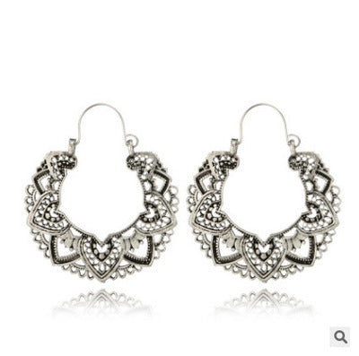 Stylish Floral Design Hollow Carved Round Earrings for Everyday Wear