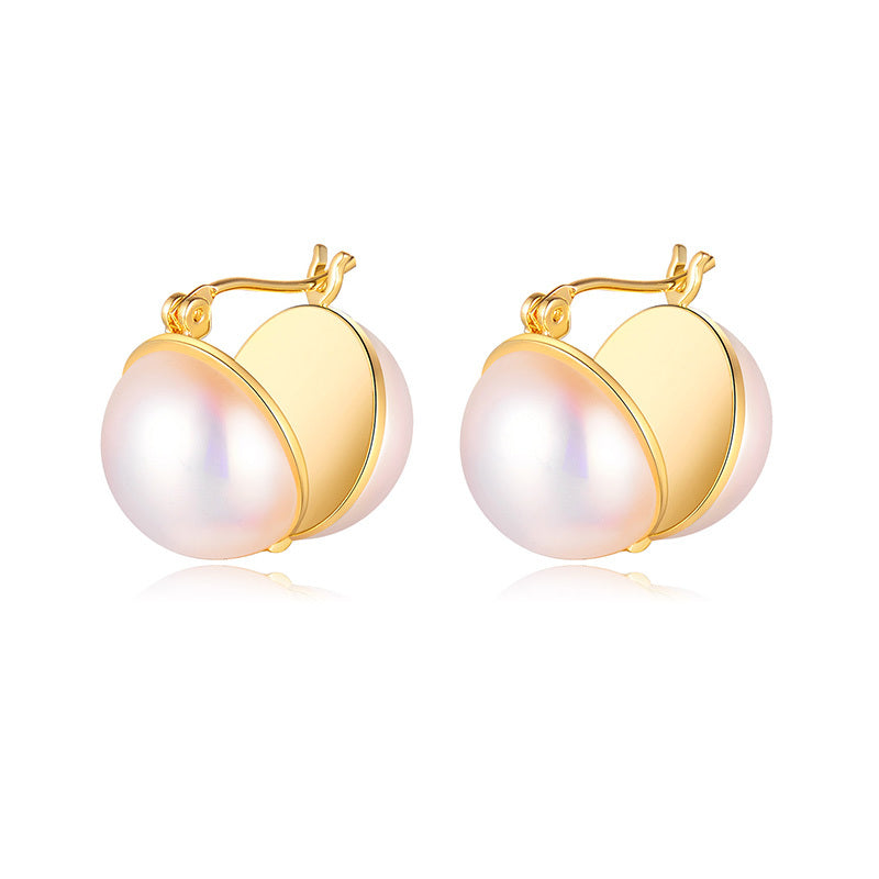 Timeless Elegance: Discover the Versatility of Pearl Stud Earrings