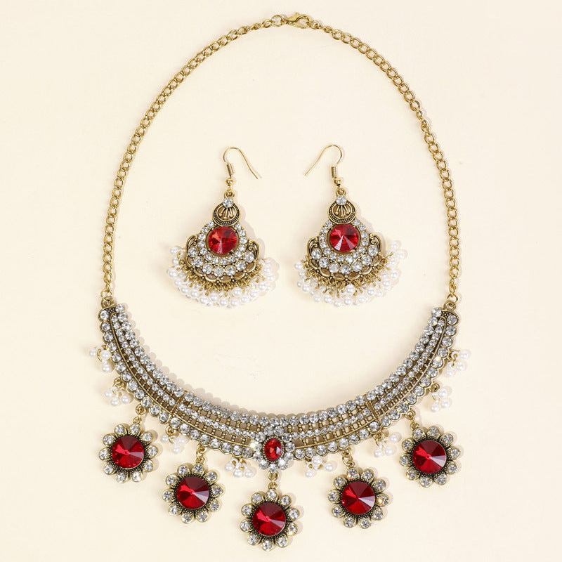 Superbe ensemble de bijoux ethniques vintage en perles de pierres précieuses : boucles d'oreilles et collier