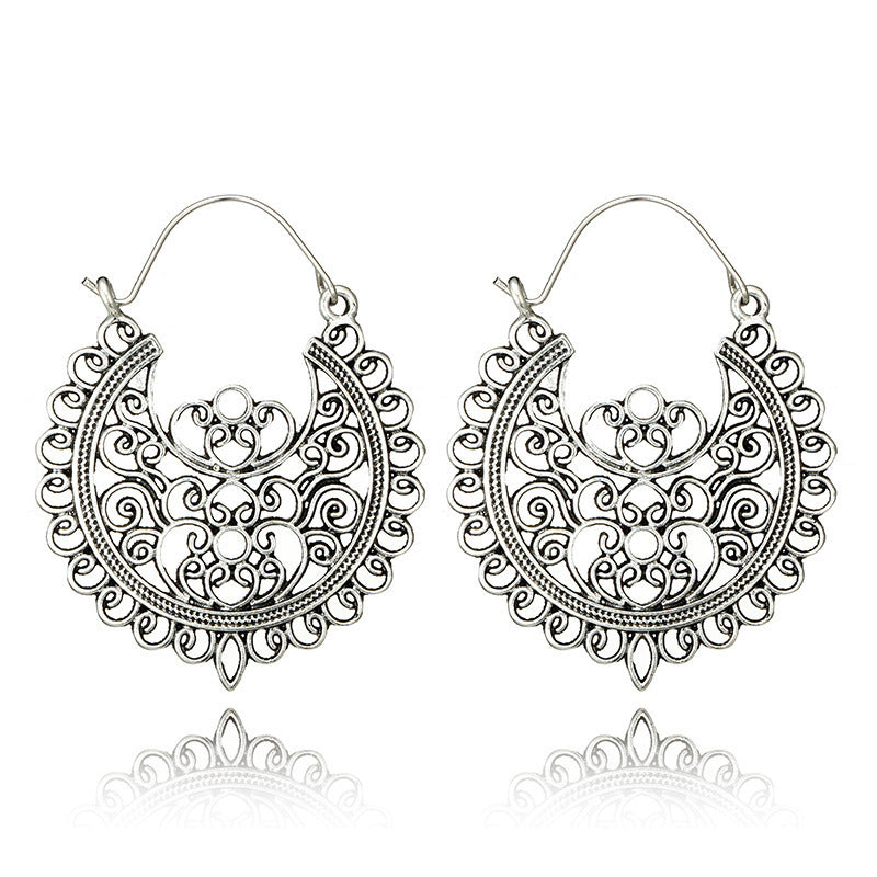 Stylish Floral Design Hollow Carved Round Earrings for Everyday Wear