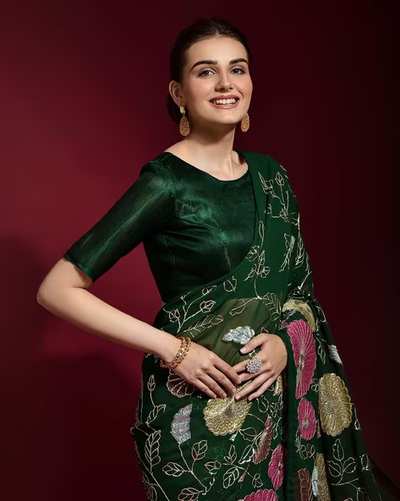 Elegant Georgette Saree Enhances Beauty with Floral Sequence Work
