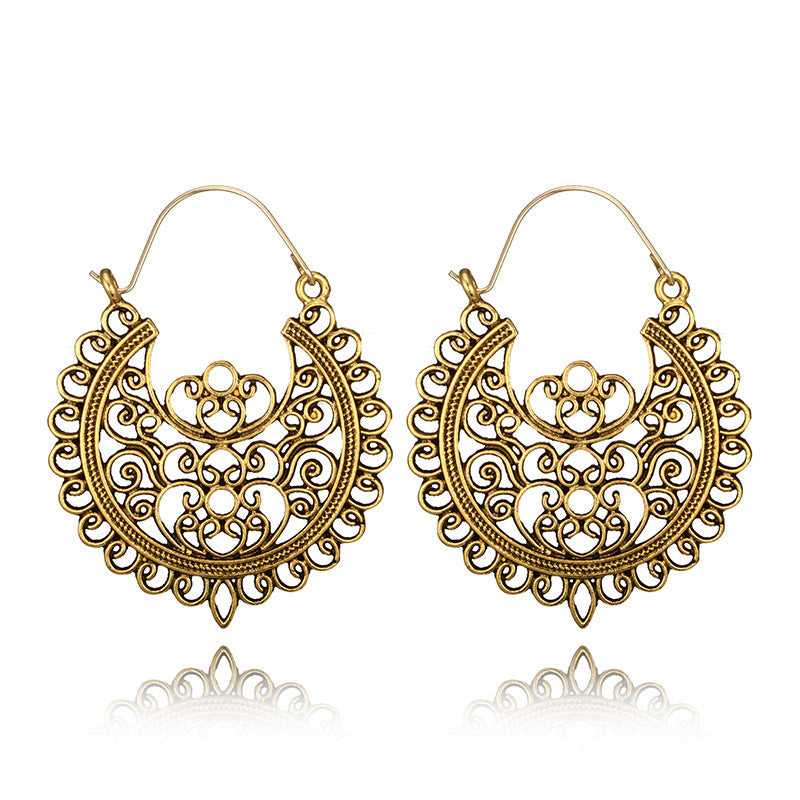 Stylish Floral Design Hollow Carved Round Earrings for Everyday Wear