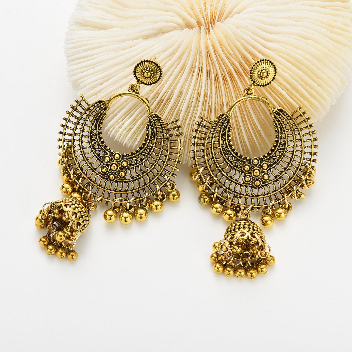 Chic Vintage Bell Bohemian Fan Earrings – Perfect for Any Outfit