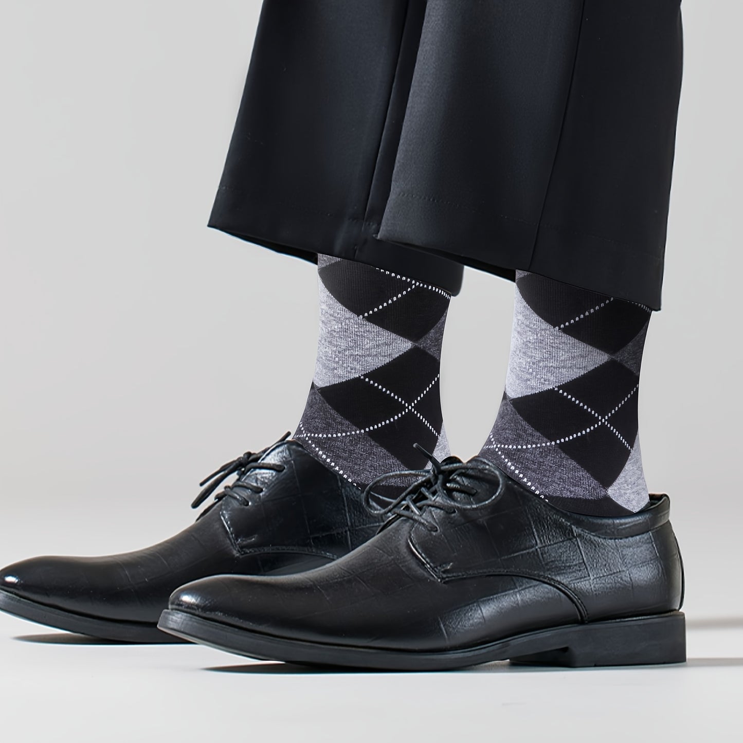 Stylish Argyle and Solid Men's Socks for Everyday Wear Comfort:5 Pairs