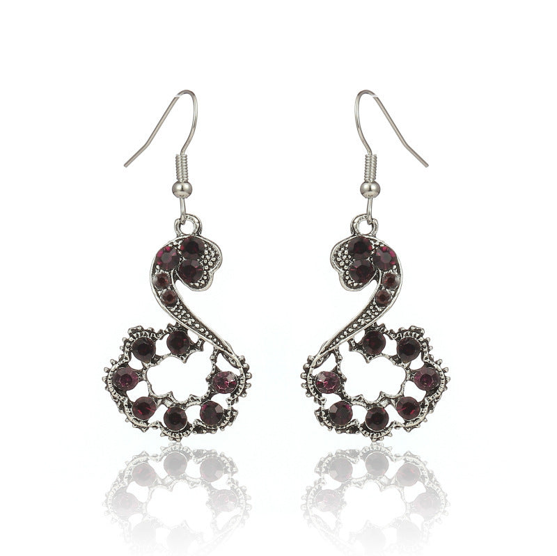 Enhance Your Look: Vintage Style Drop Earrings With Dazzling Diamonds